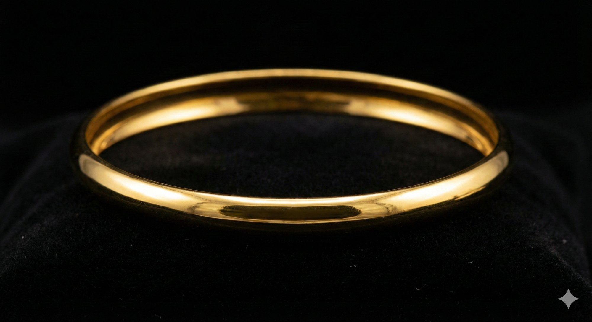 Simple Gold Bangle